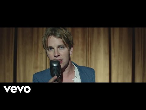 Tom Odell - Silhouette (Official Video)