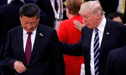 US President Donald Trump talks to China's President Xi Jinping during the G20 leaders summit in Hamburg, Germany July 7, 2017. Photo: Reuters/Philippe Wojazer