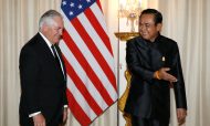 Thai Prime Minister General Prayut Chan-o-cha shows the way to US Secretary of State Rex Tillerson during a meeting at Government House in Bangkok on August 8, 2017. Photo: Reuters/Rungroj Yongrit/Pool