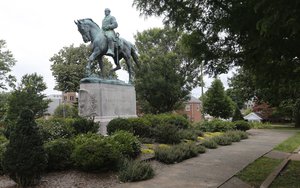 CONFEDERATE MONUMENT PROTEST