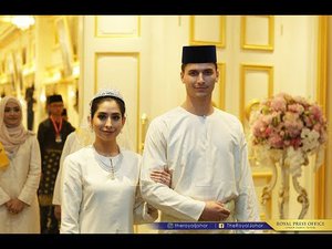 Malaysian princess marries converted Dutchman as per Muslim Malay custom