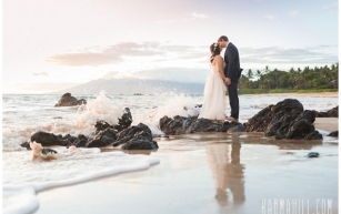 Pizza Party in Paradise - Shelia & Kyle's Maui Elopement