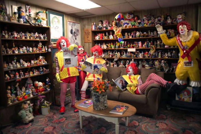 Clown motel room