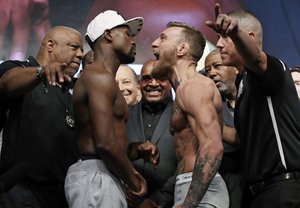 Floyd Mayweather Jr - Conor McGregor boxing