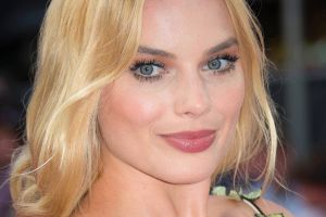 A recognisable Margot Robbie on the red carpet in London in August 2016. 