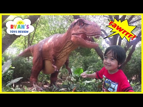 GIANT LIFE SIZE DINOSAUR Theme Park Dinosaurs at the Zoo Family Fun Amusement Activity Kids Video