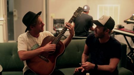 Rock bands Lifehouse and Switchfoot release &#039;Shine Like Gold&#039; for Harvey relief