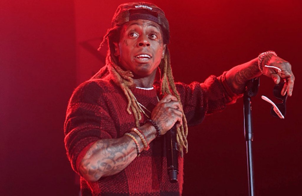 Lil Wayne reportedly in hospital following seizures