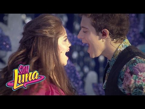 Soy Luna - Karol y Ruggero cantan "Alas" en Magic Kingdom