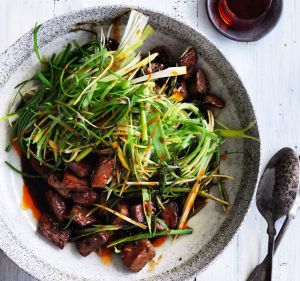 Spring stir-fry with lamb with spring onions. 