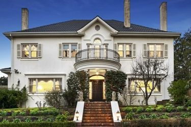 Inside Melbourne's priciest rentals: What $250k a year looks like