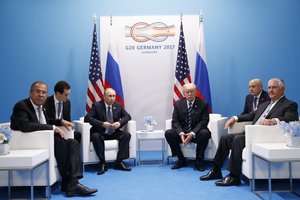 President Donald Trump meets with Russian President Vladimir Putin at the G20 Summit at the G20 Summit, Friday, July 7, 2017, in Hamburg. (AP Photo/Evan Vucci)