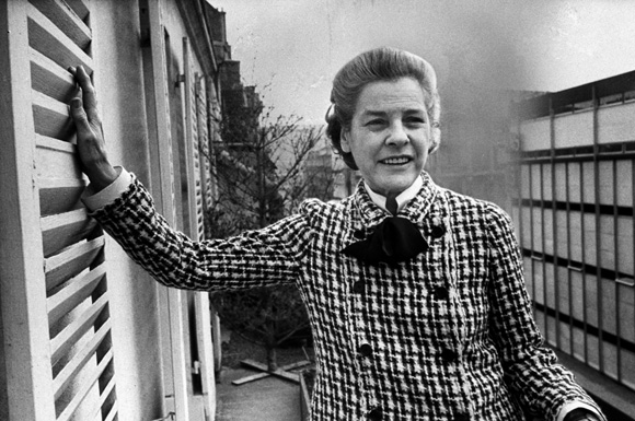 PARIS, FRANCE - JANUARY 01:  Author Mary McCarthy at her Paris apartment.  (Photo by Enrico Sarsini/Time & Life Pictures/Getty Images)