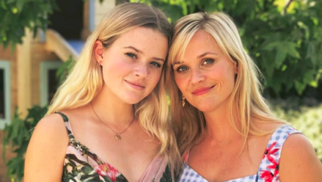 Reese Witherspoon with daughter, Ava.