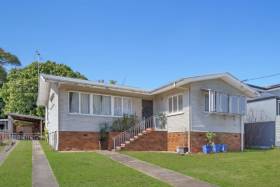 Shabby Brisbane rental sells for $700,000 more than last sale