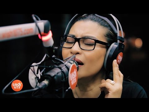 Lani Misalucha sings "Bukas Na Lang Kita Mamahalin" LIVE on Wish 107.5 Bus