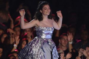 Lorde has defended her polarising performance at last month's MTV VMAs.