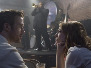 Ryan Gosling and Emma Stone in La La Land (2016)