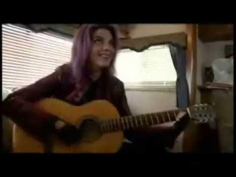 Natalia Tena (Tonks) singing