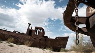 The Aralkum Desert is covered in a layer of toxic, salty dust (Credit: Alamy)