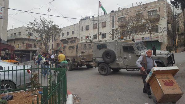 Armoured personel carriers block off roads in H1