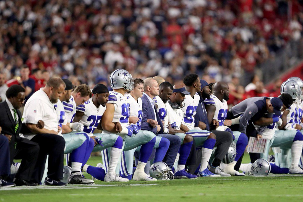 Jerry Jones says Cowboys players will be benched if they 'disrespect the flag'