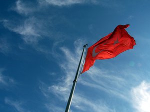 Flag of Turkey proudly wavıng in the wind at the Işık universitesi campus ın Şile