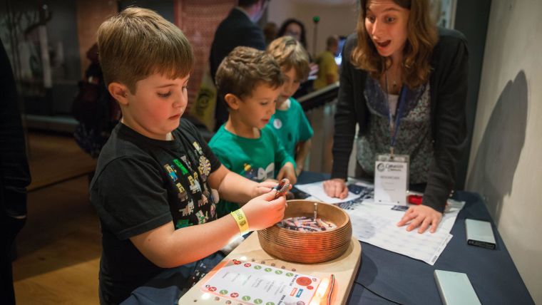 The Curiosity Carnival rolled into town on 29 September for a festival of all things research. Over 30 researchers from across RDM took part in the largest public engagement event Oxford has ever staged.