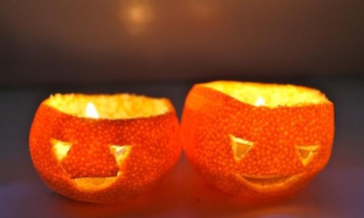 Mandarin jack-o'-lantern