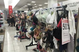 Myer stores at Frankston and Bondi Junction 'looked more like a jumble sale than a department store'.
