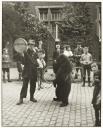 August Sander, ‘Showman with Performing Bear in Cologne’ 1923, printed 1990