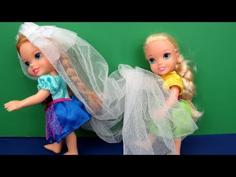 Wedding VEIL trouble ! Elsa and Anna toddlers - beautiful gown - dress up mess