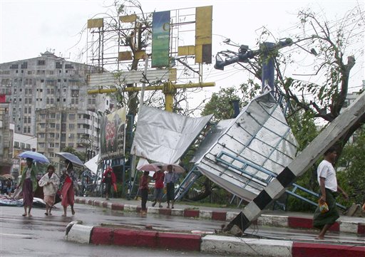 http://www.huffingtonpost.com/huff-wires/20080506/myanmar-cyclone/images/1902c4b7-cefb-41a3-ba5d-e6ae229f6047.jpg