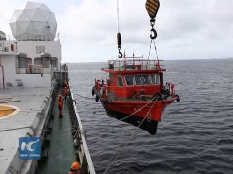 China's icebreaker Xuelong unloads supplies in Antarctica