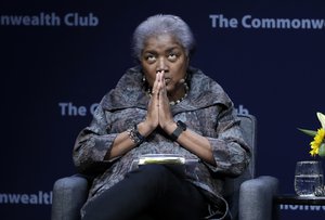 Former Democratic National Committee chair Donna Brazile speaks during a meeting of The Commonwealth Club Thursday, Nov. 9, 2017, in San Francisco.