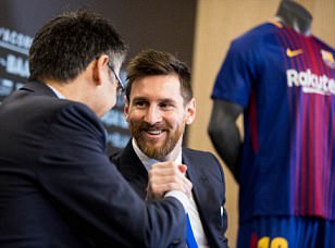 Lionel Messi signs new Barcelona contract until 2021