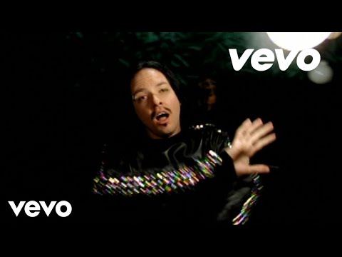 Korn - Falling Away from Me (Official Video)