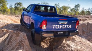 The Toyota HiLux reclaims top spot on the local sales chart in November.