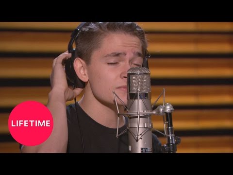 The Pop Game: Ian's Episode 2 Performance | Lifetime