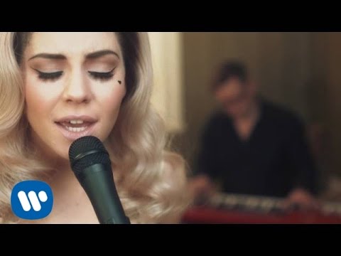 MARINA AND THE DIAMONDS | "STARRING ROLE" (ACOUSTIC)