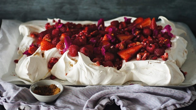 Mixed berries and sumac sugar slablova.