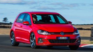 2017 Volkswagen Golf GTI 7.5.