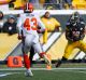 Pittsburgh Steelers wide receiver JuJu Smith-Schuster (19) scores on a 20-yard pass from quarterback Landry Jones.