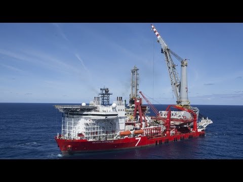 Vessels - Seven Borealis - A world-class pipelay / heavy lift strategic enabler