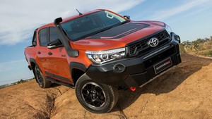 Toyota HiLux Rogue X