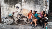 Der family travels in Old Penang