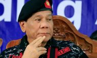 Philippine President Rodrigo Duterte, wearing a military uniform, gestures as he attends the 67th founding anniversary of the First Scout Ranger regiment in San Miguel town, Bulacan province, north of Manila, November 24, 2017. Photo: Reuters /Romeo Ranoco