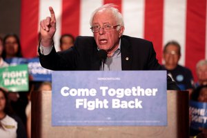 U.S. Senator Bernie Sanders speaking with supporters at a "Come Together and Fight Back" rally hosted by the Democratic National Committee at the Mesa Amphitheater in Mesa, Arizona, 21 April 2017.