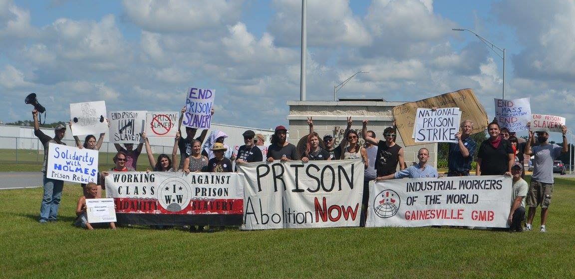 Protesters gather for an IWOC demonstration outside FCI Coleman in Wildwood, Florida. (Photo via IWOC Gainesville)