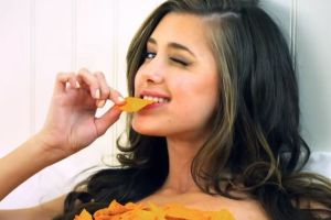 PepsiCo CEO's suggestion of developing less-crunchy chips for women has been rubbished. 